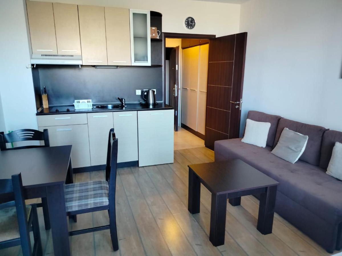 Alpine Lodge Bansko Apartments Bagian luar foto