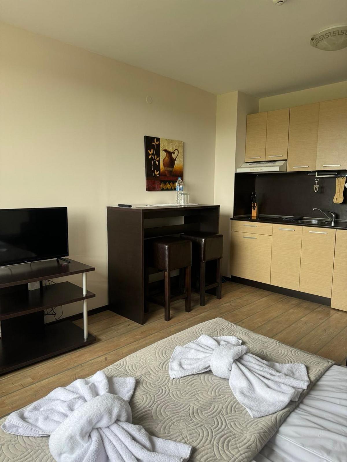 Alpine Lodge Bansko Apartments Bagian luar foto