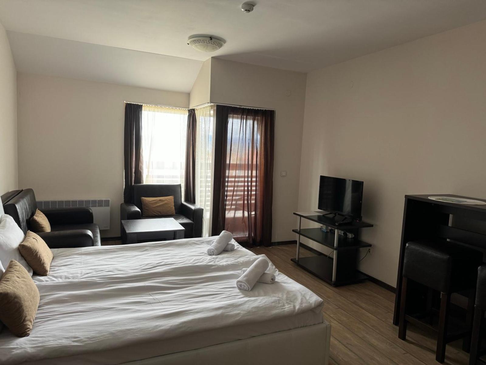 Alpine Lodge Bansko Apartments Bagian luar foto