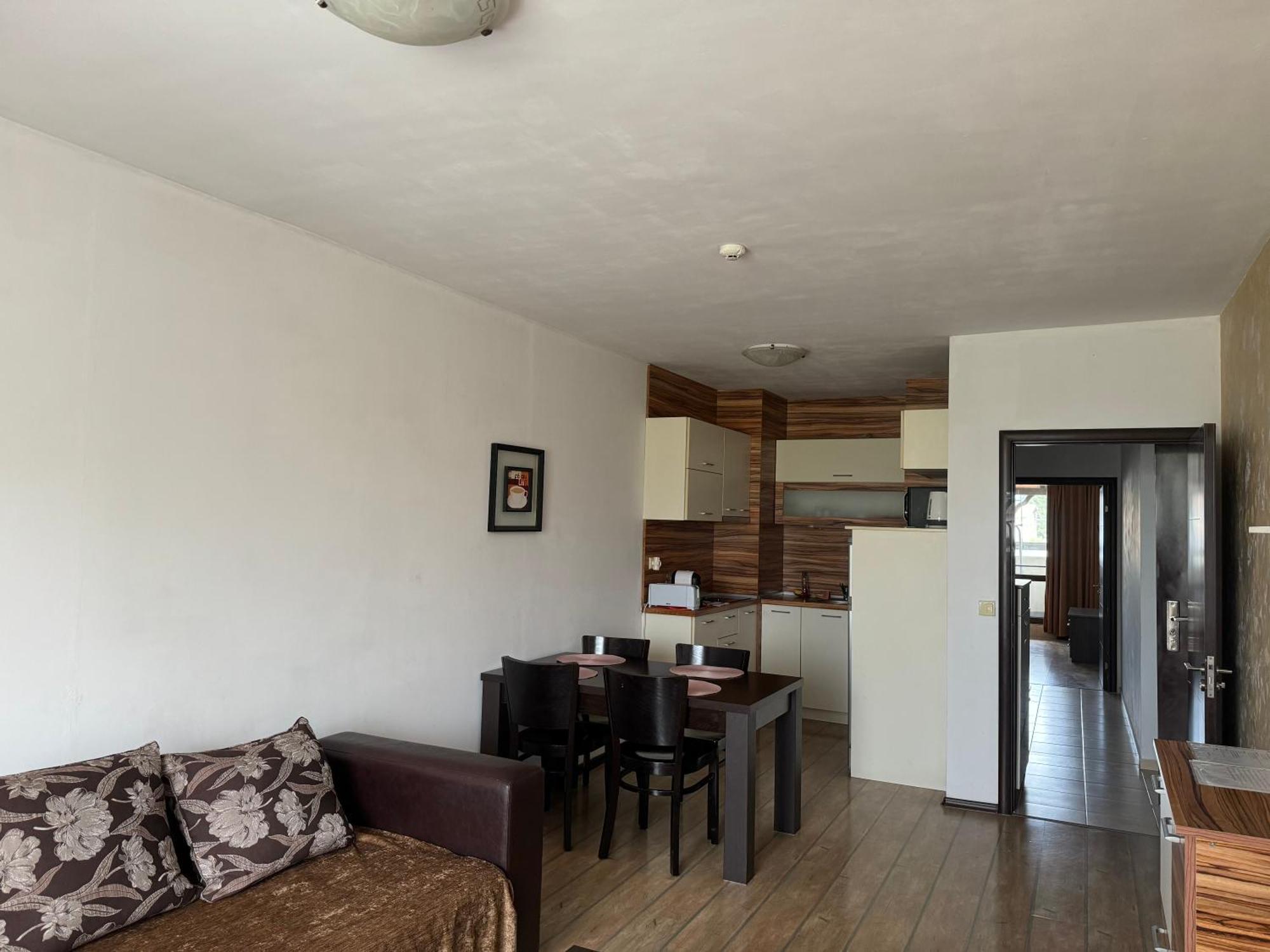 Alpine Lodge Bansko Apartments Bagian luar foto