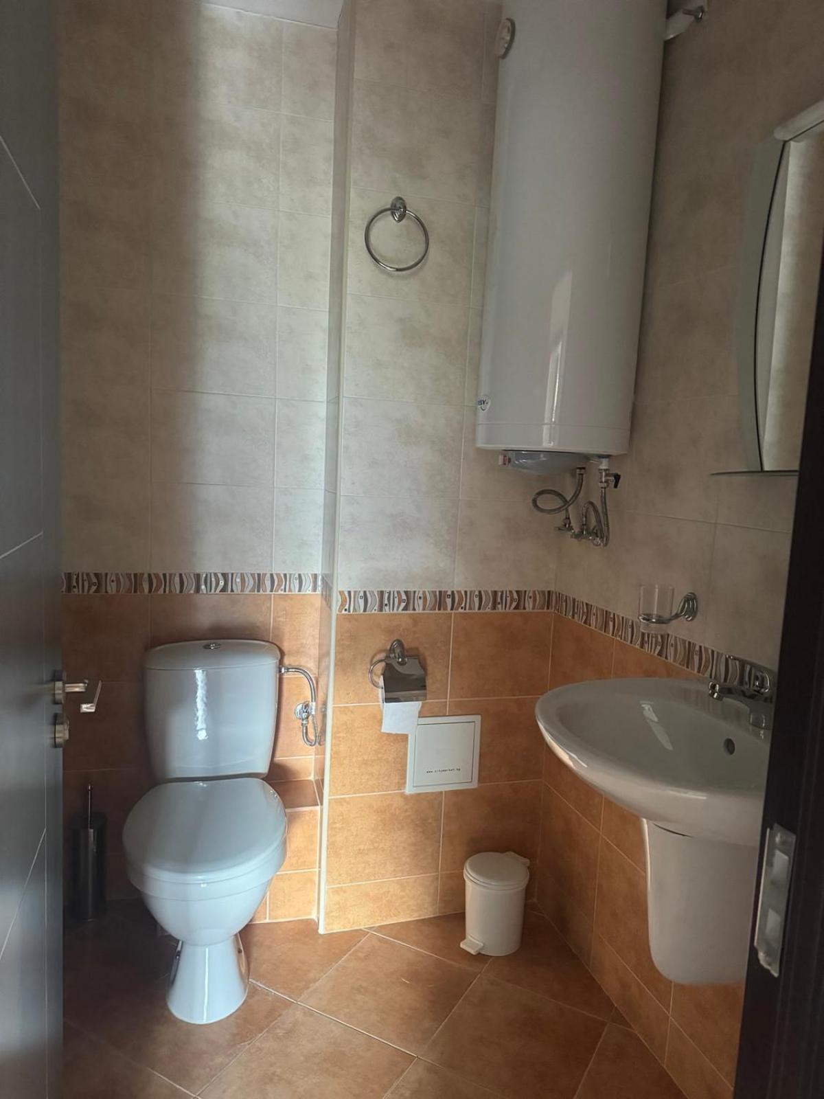 Alpine Lodge Bansko Apartments Bagian luar foto